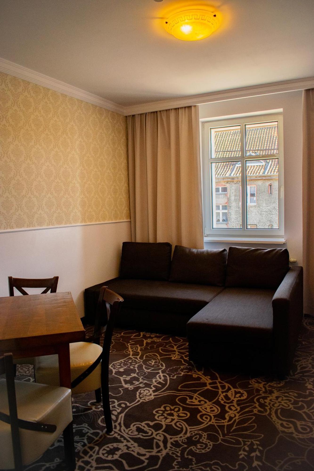 Hotel Pruski Orneta ภายนอก รูปภาพ